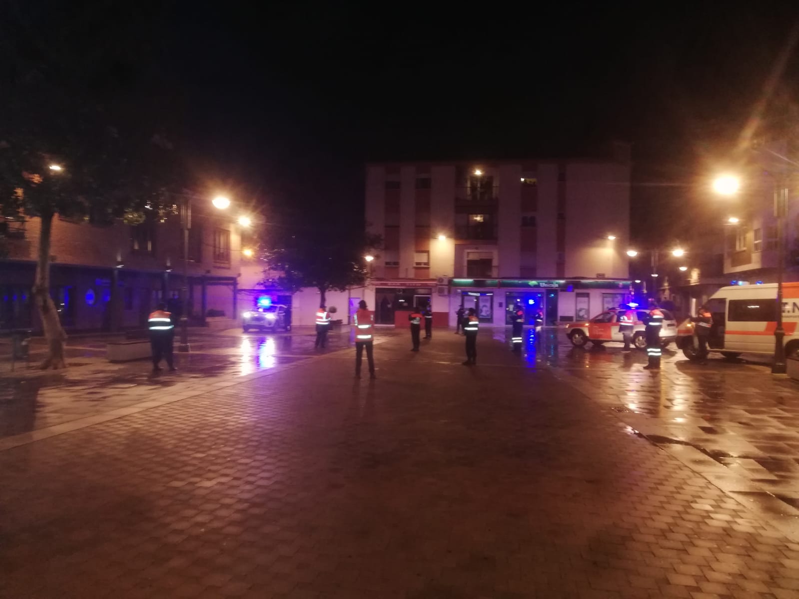 Homenaje a Sanitarios y Policia Local